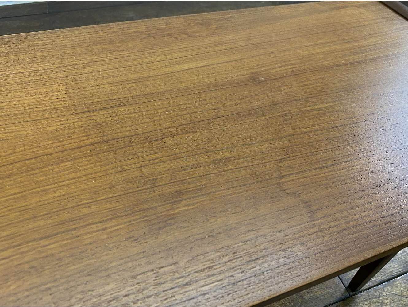 センターテーブル