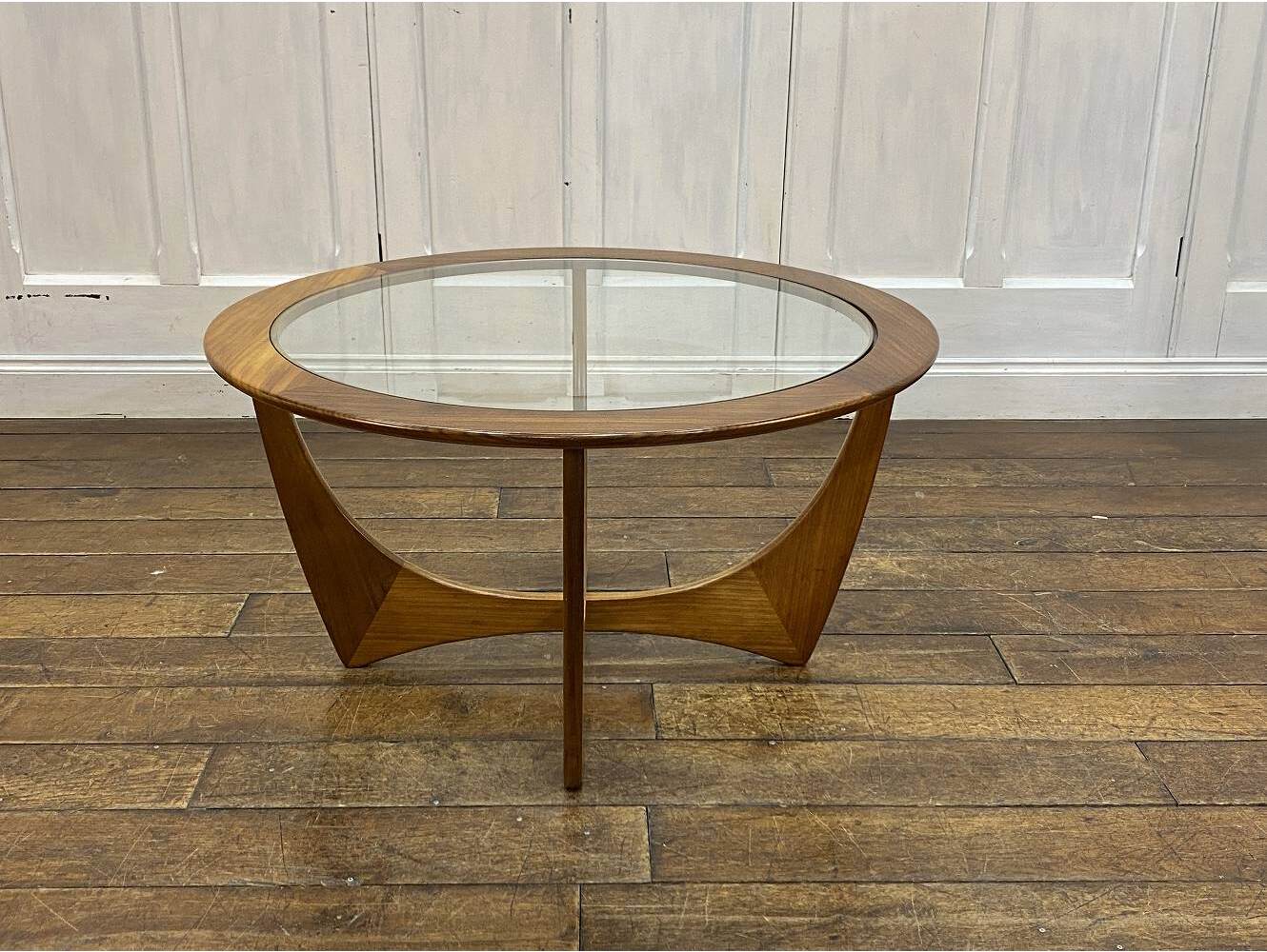 コーヒーテーブル