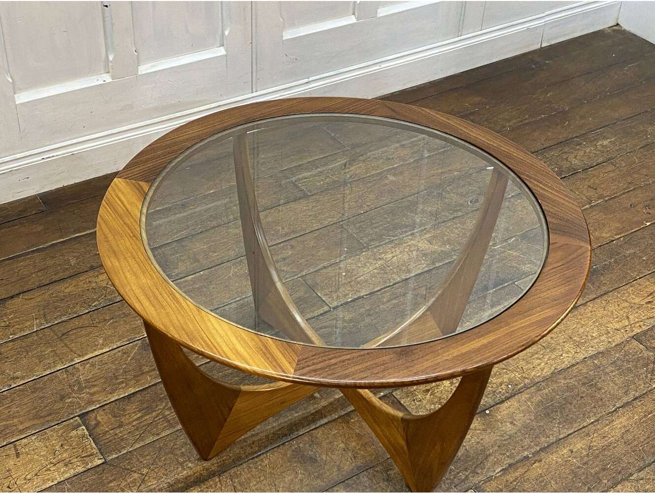 コーヒーテーブル