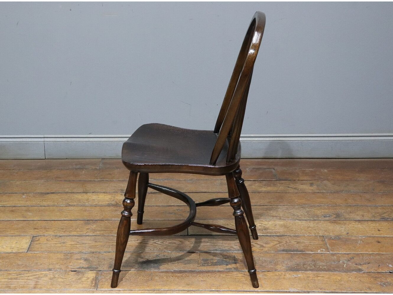 ホイールバックチェア