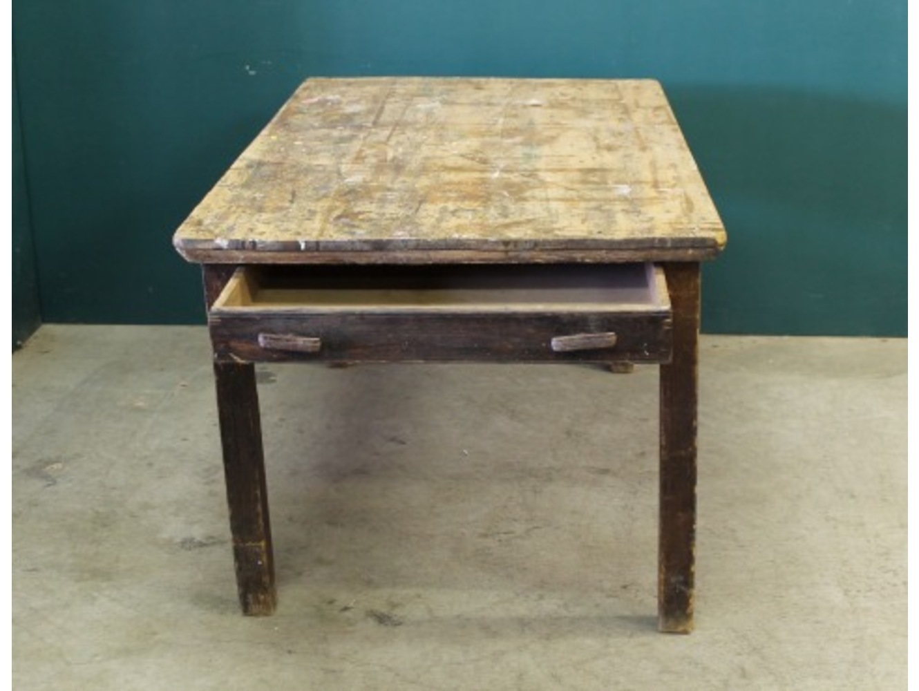 ダイニングテーブル