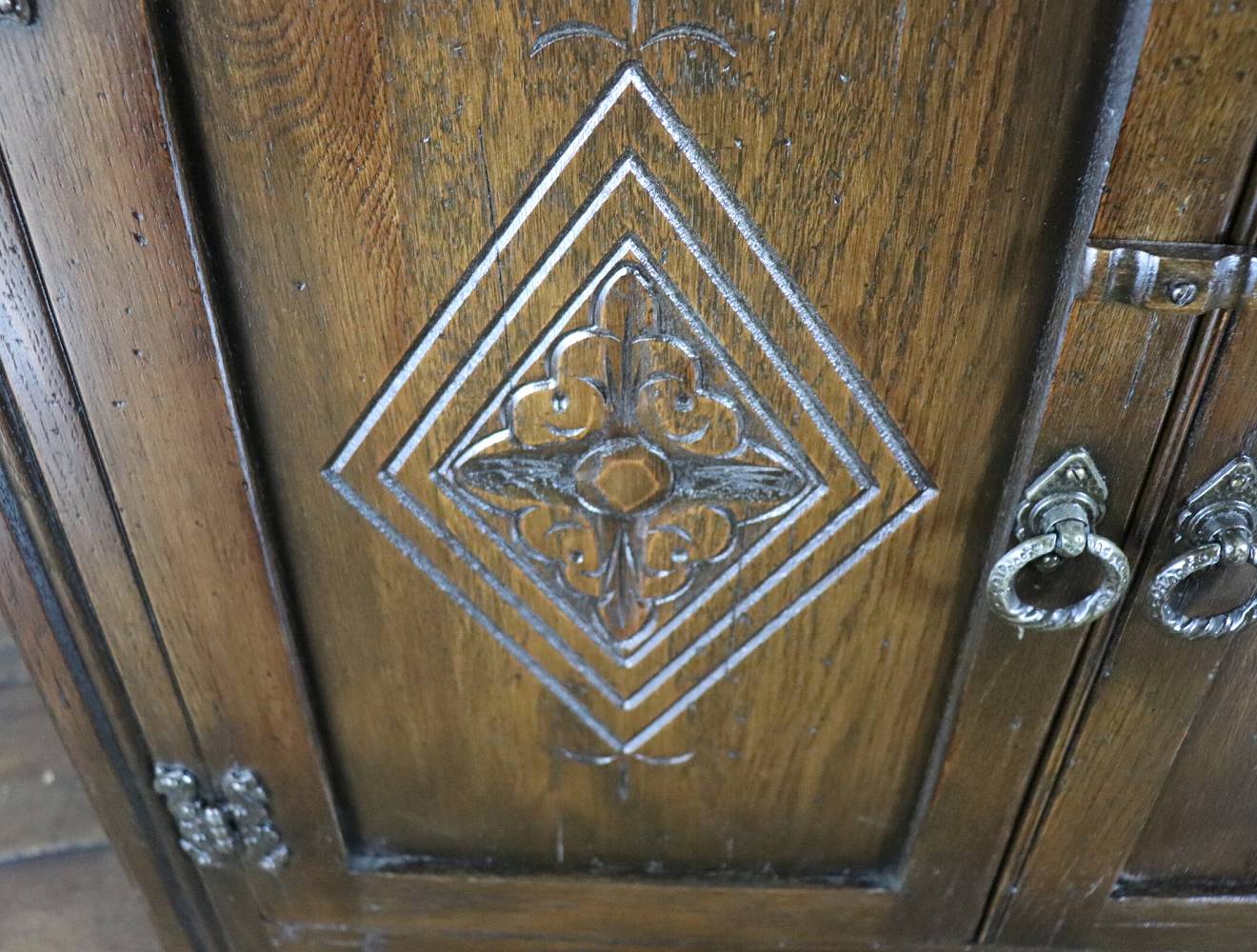 カクテルキャビネット