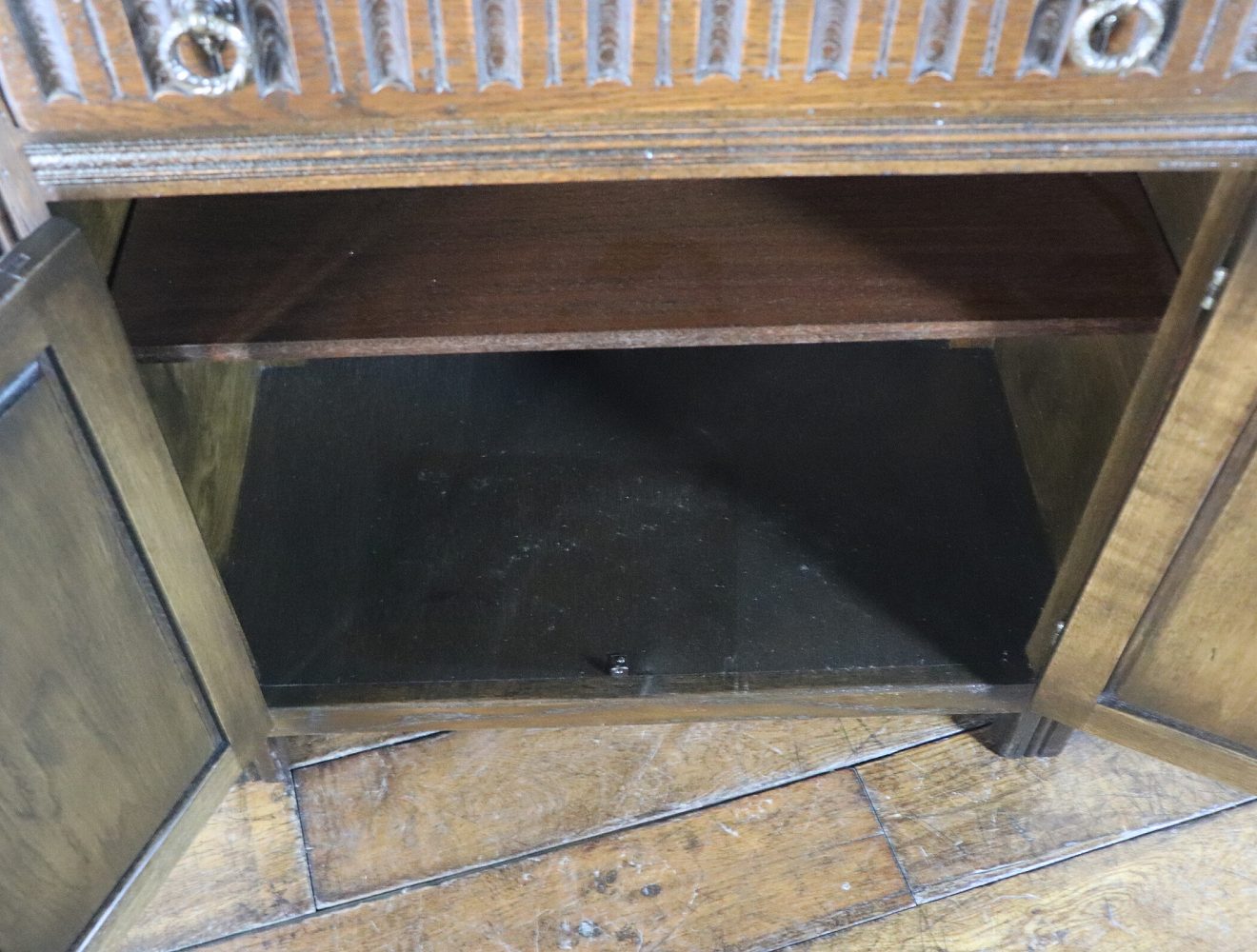 カクテルキャビネット