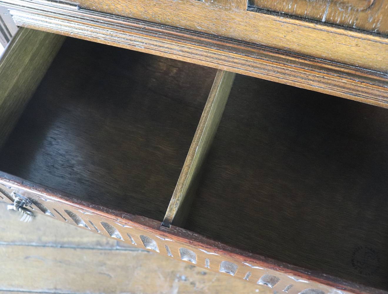 カクテルキャビネット