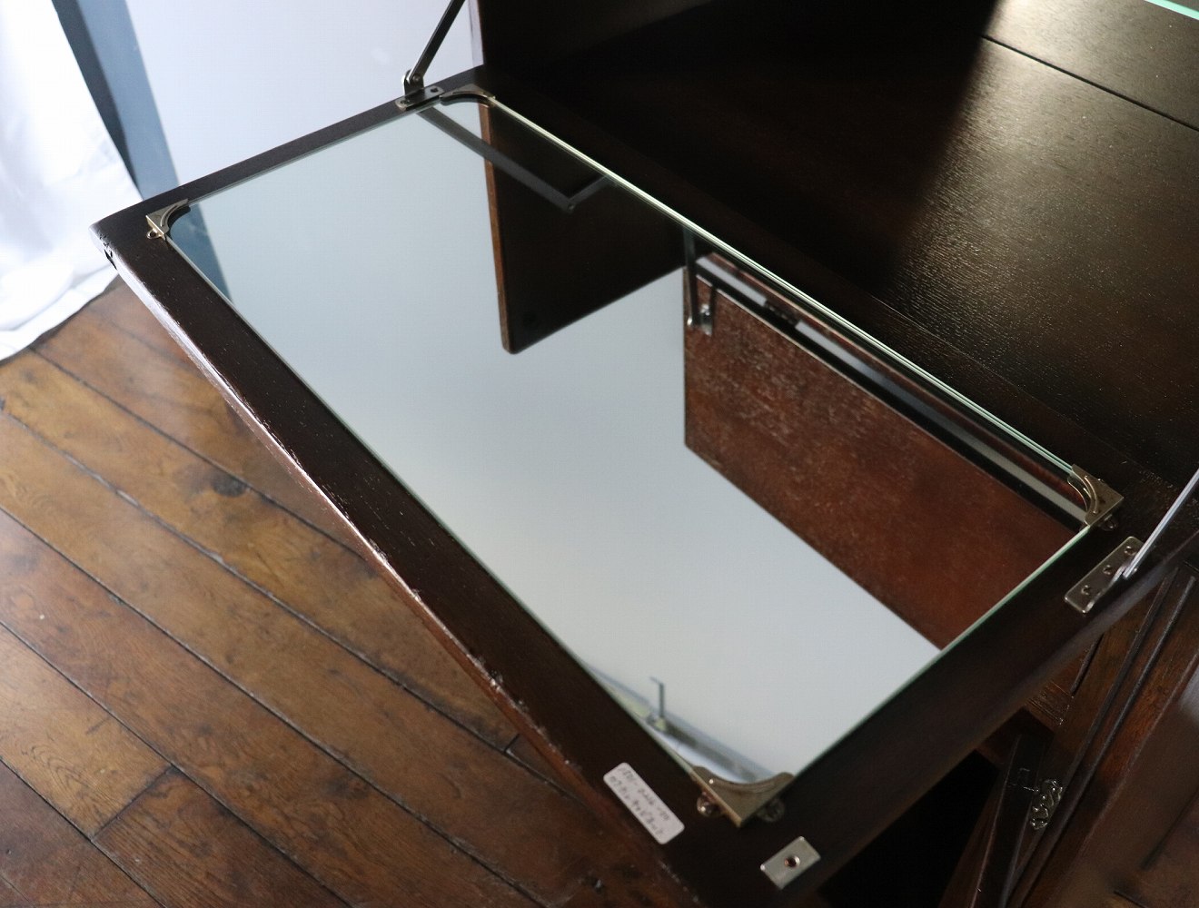 カクテルキャビネット