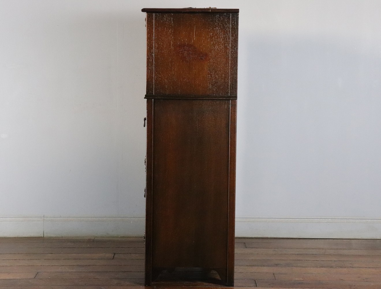 カクテルキャビネット