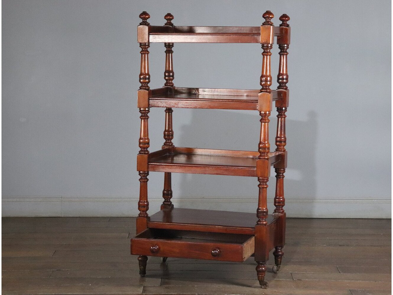 ダムウェイター