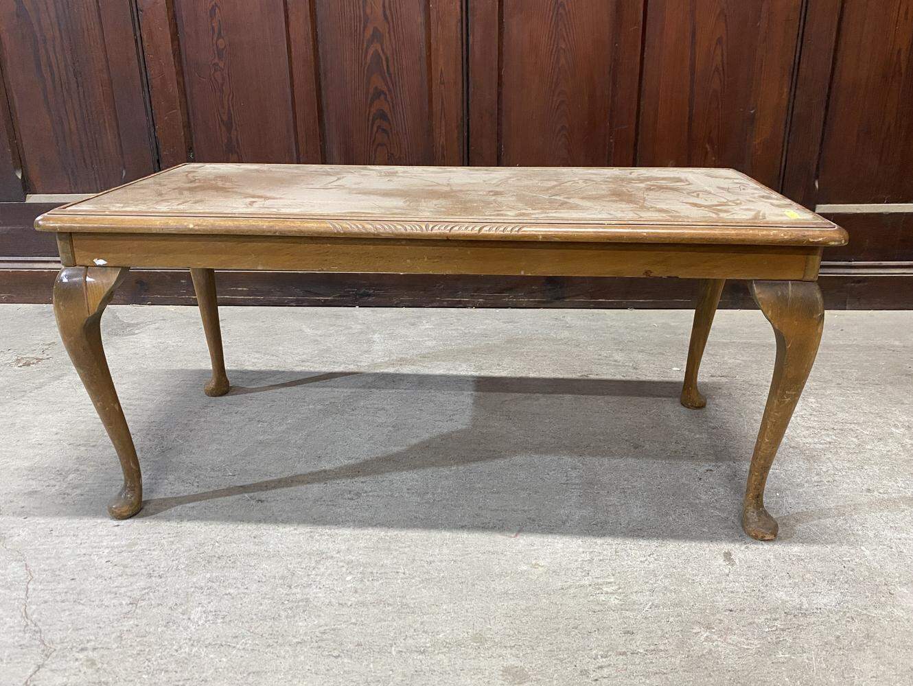 センターテーブル