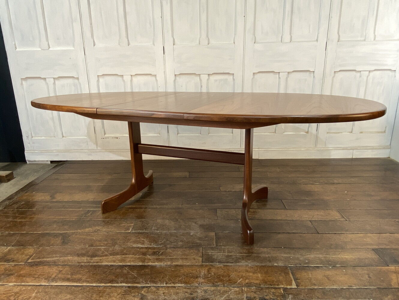 ダイニングテーブル