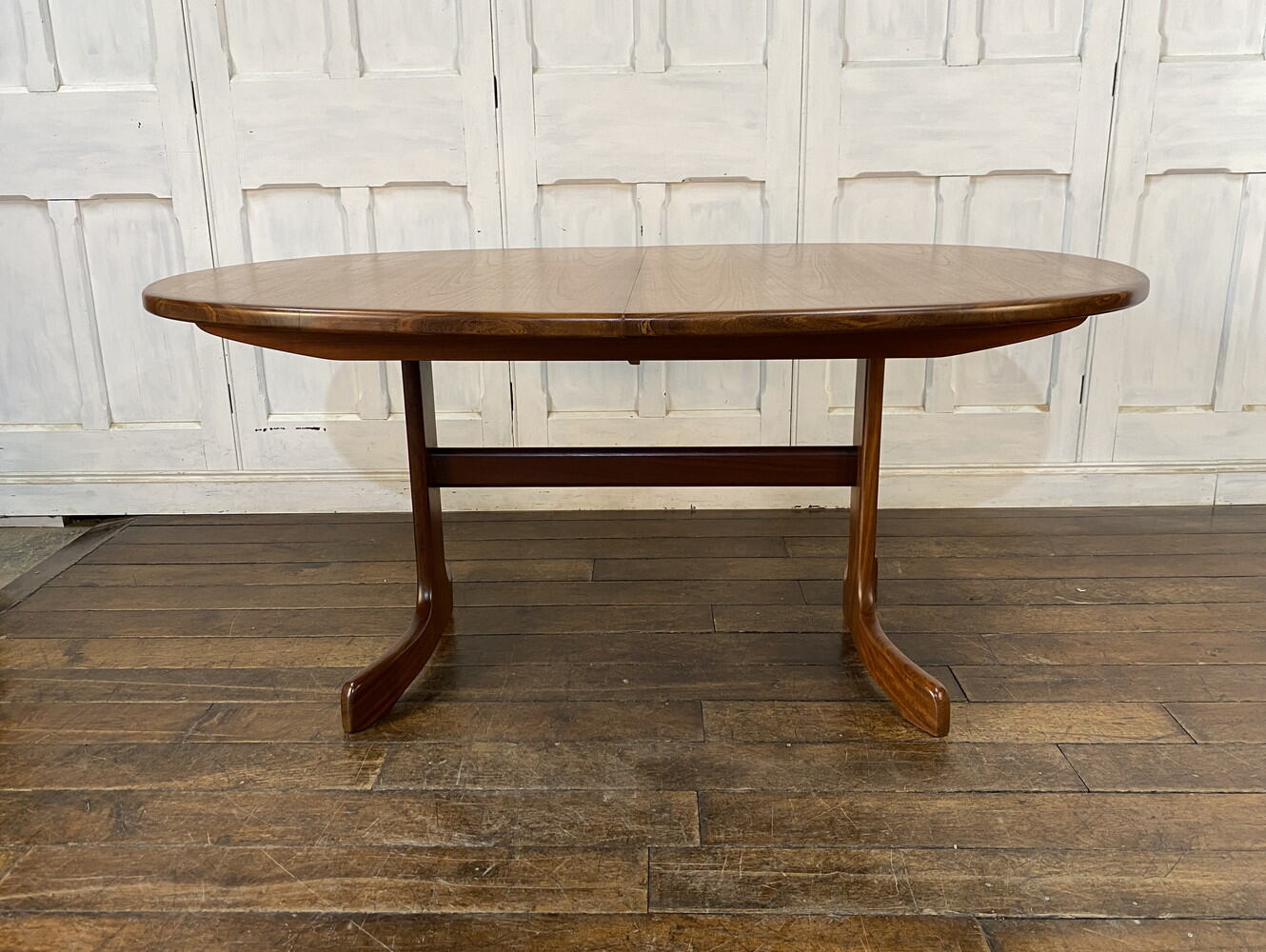 ダイニングテーブル