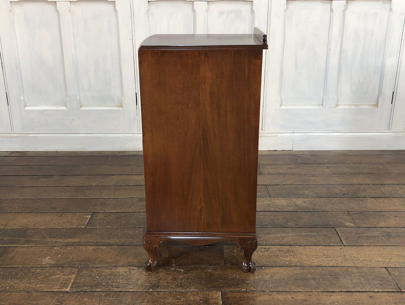 スモールキャビネット