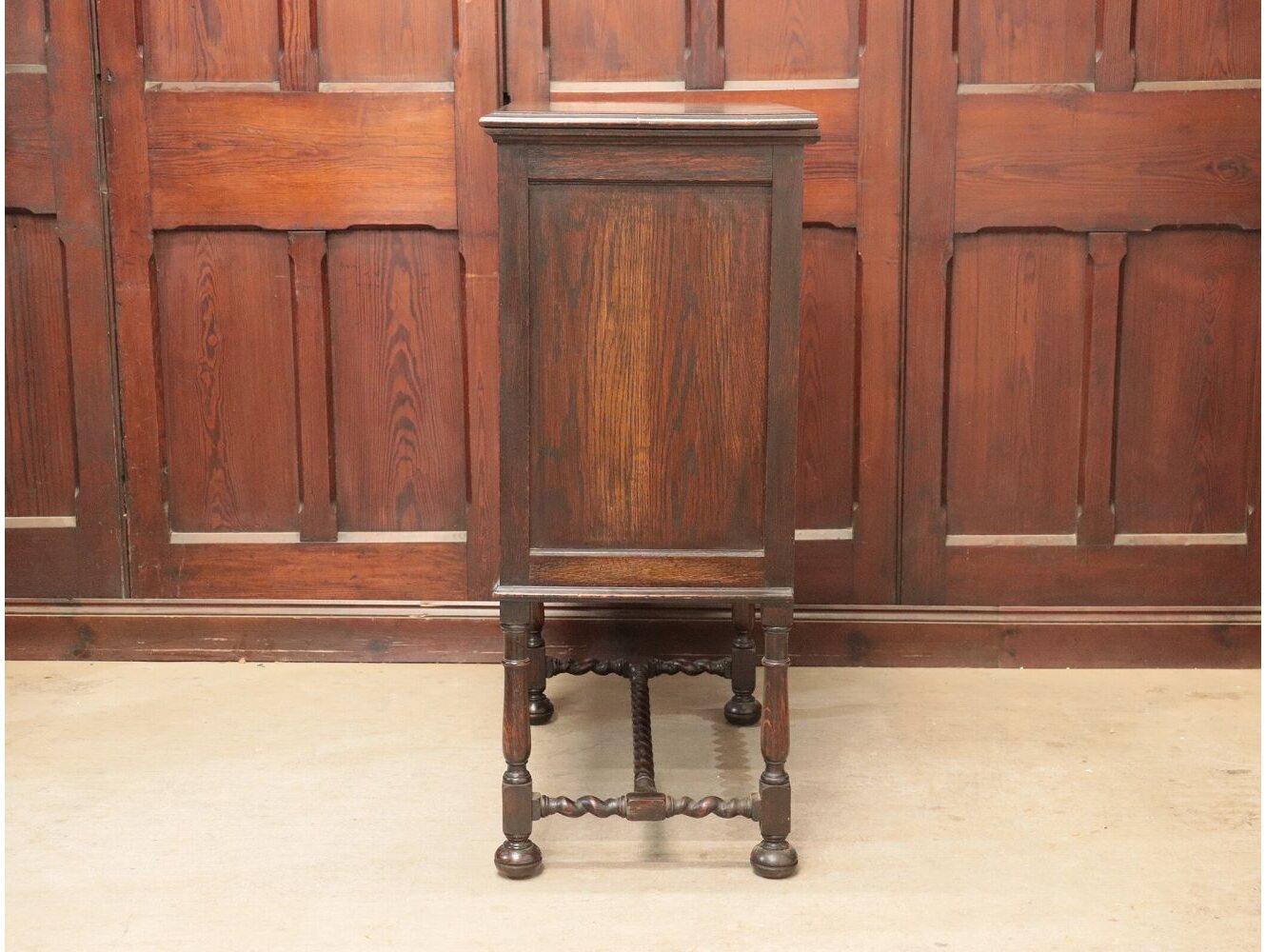 ファイルキャビネット