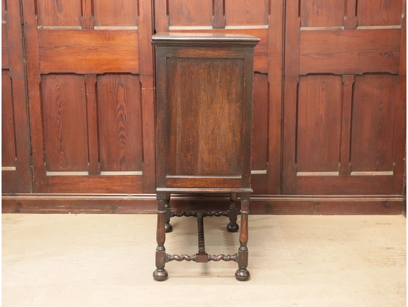 ファイルキャビネット