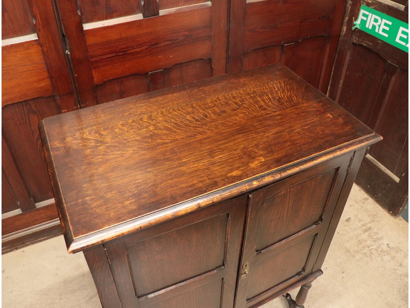 ファイルキャビネット