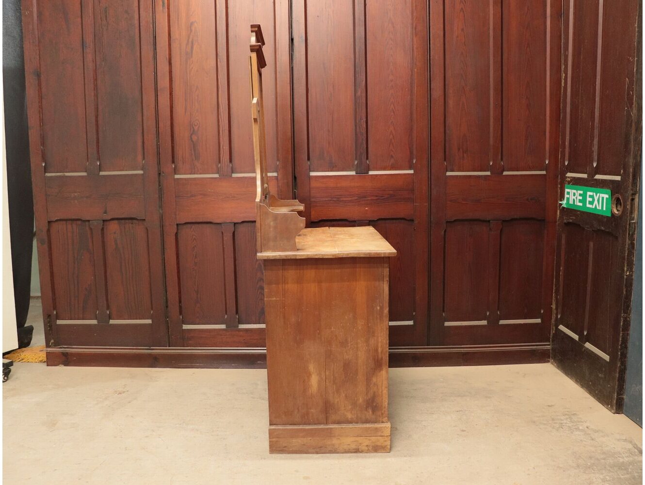 ドレッシングチェスト