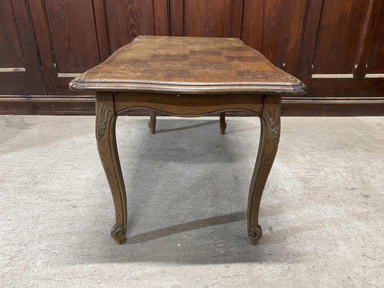 センターテーブル