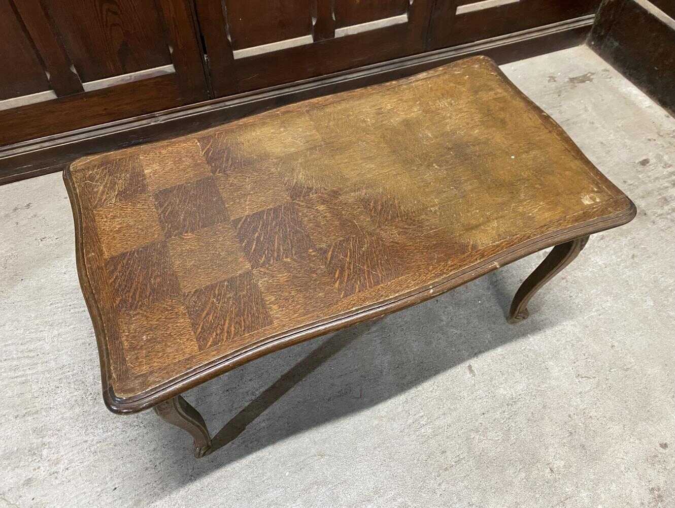 センターテーブル