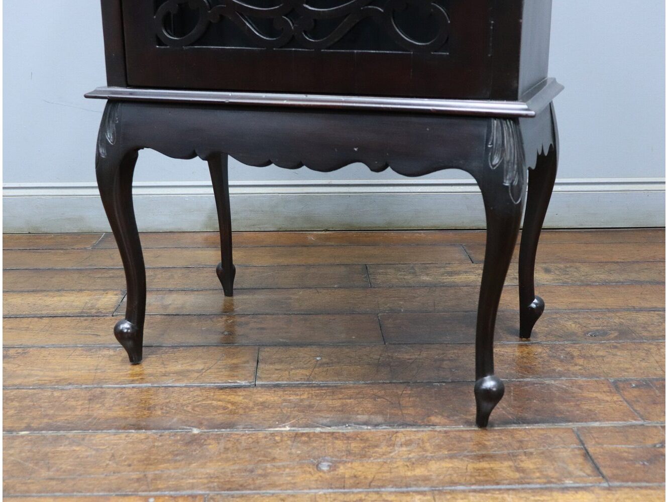 ディスプレイキャビネット