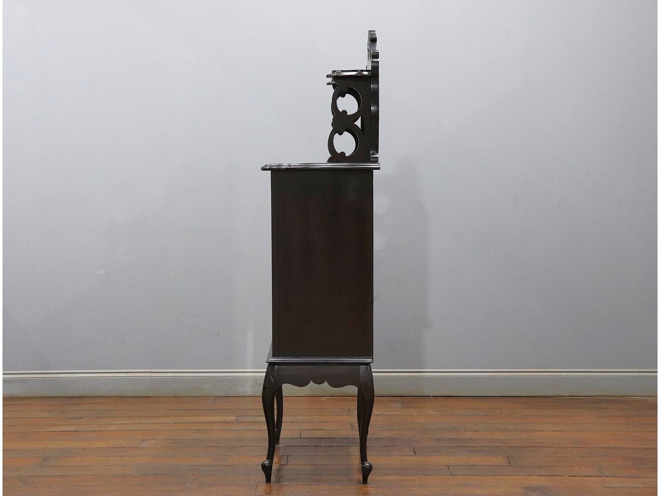 ディスプレイキャビネット