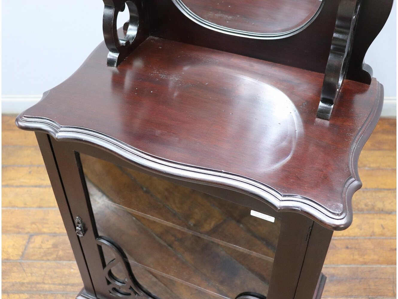 ディスプレイキャビネット