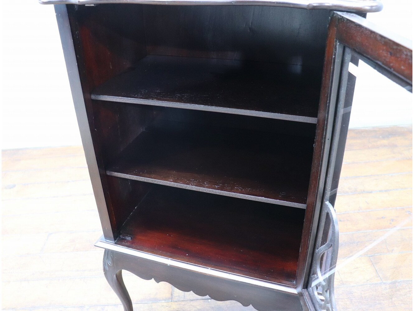 ディスプレイキャビネット