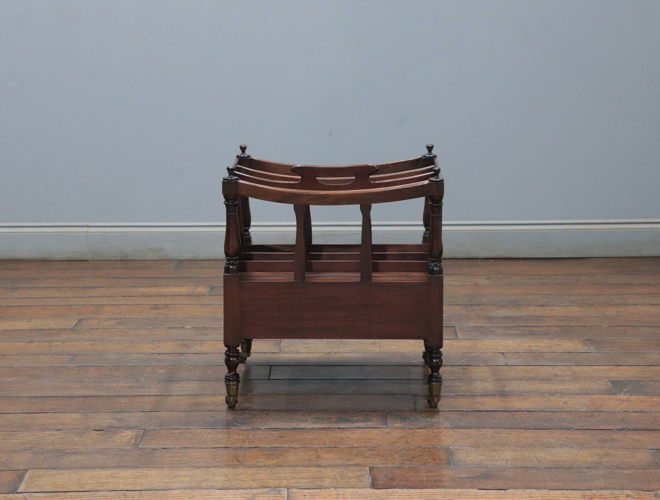 イギリスアンティーク　マガジンラック 英国アンティーク マガジンラック｜rocca rocca