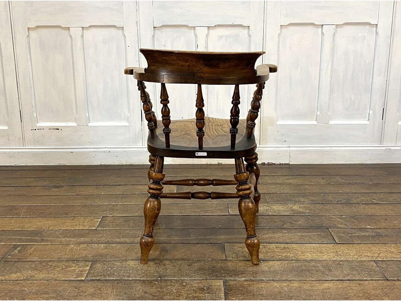 キャプテンチェア