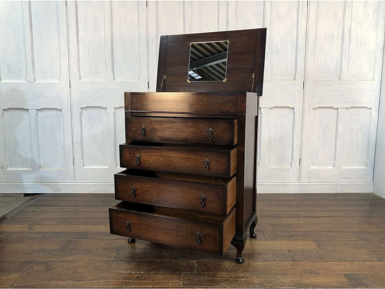 バチェラーチェスト