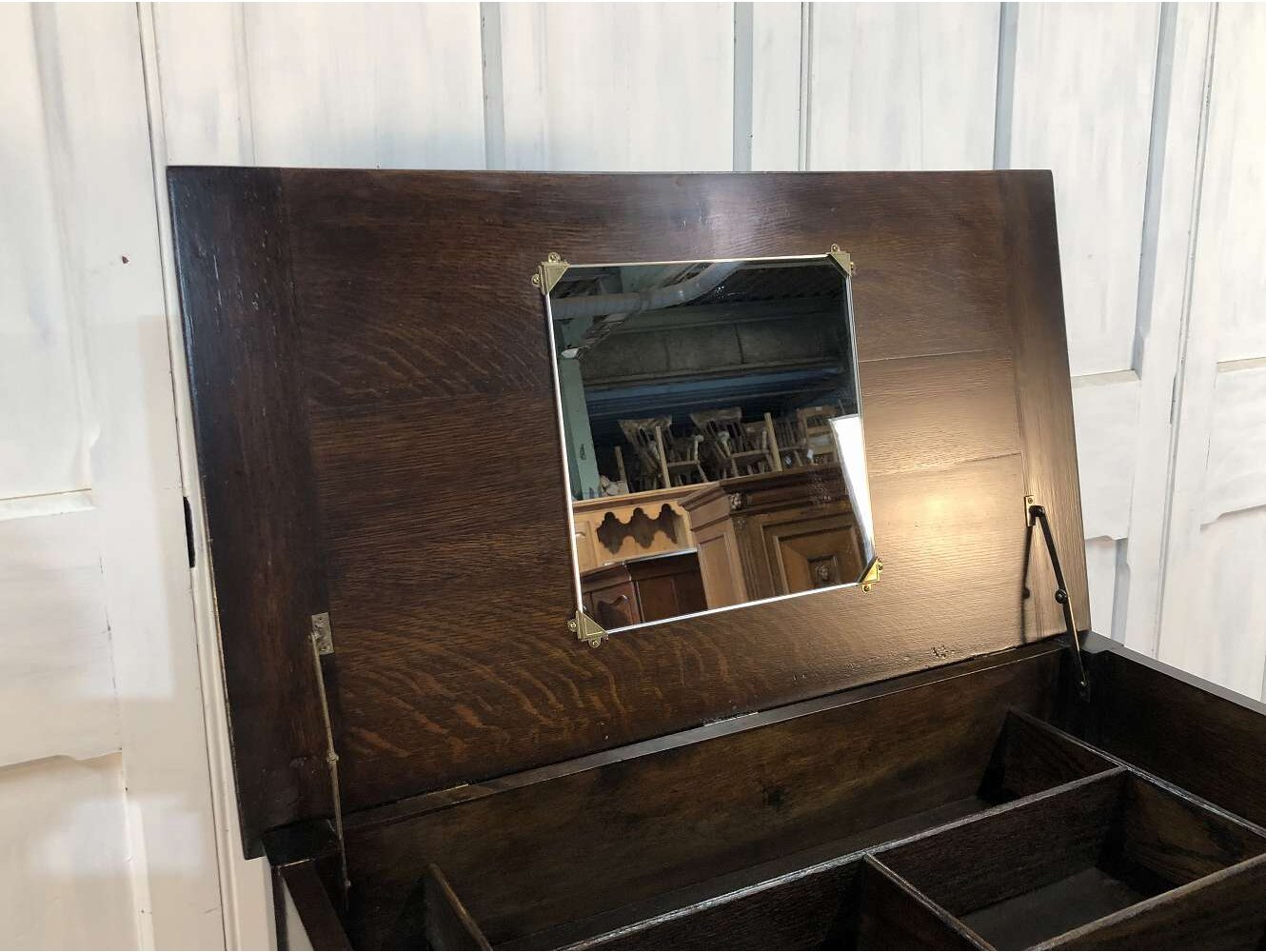 バチェラーチェスト