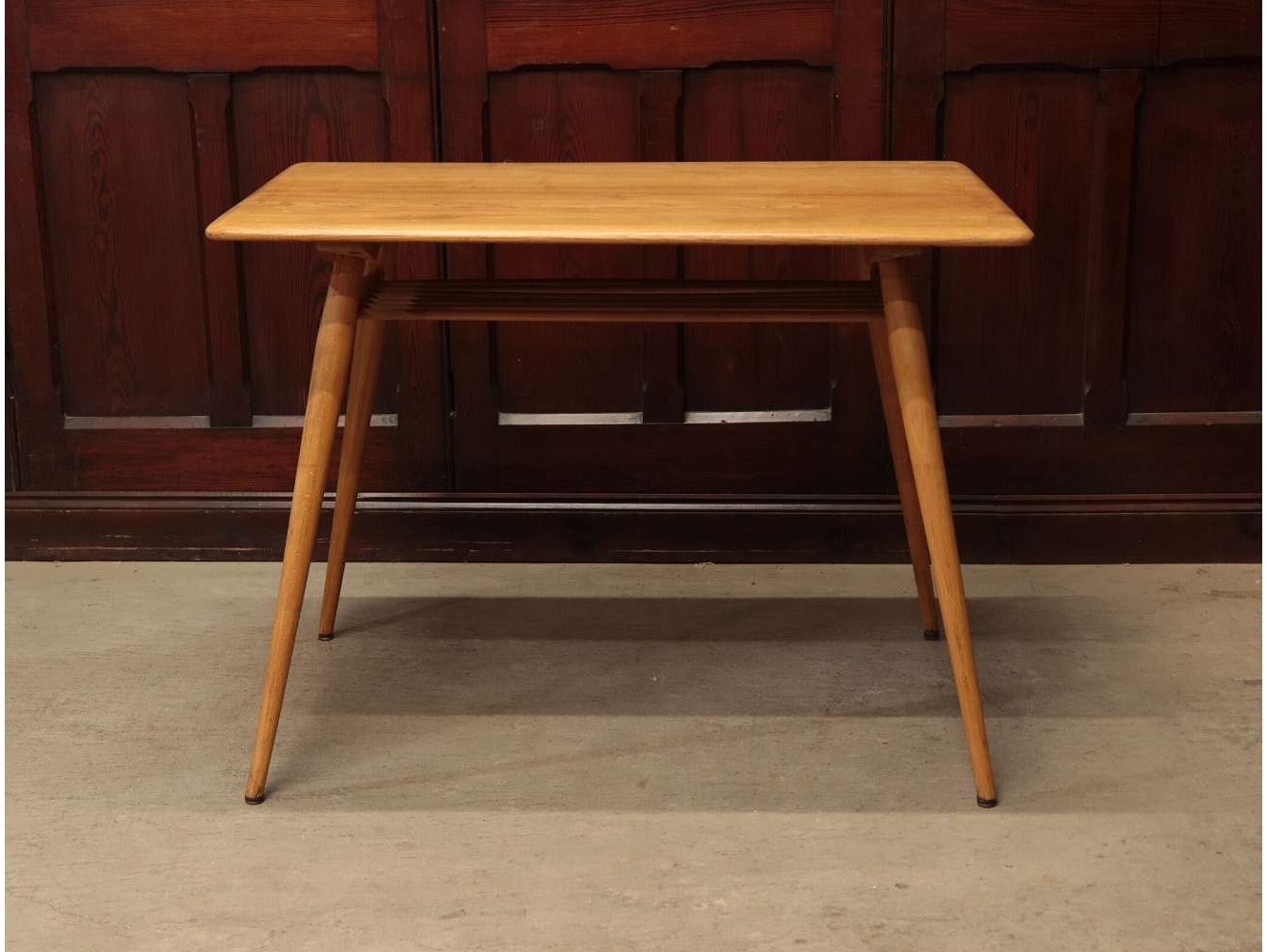 ダイニングテーブル ERCOL