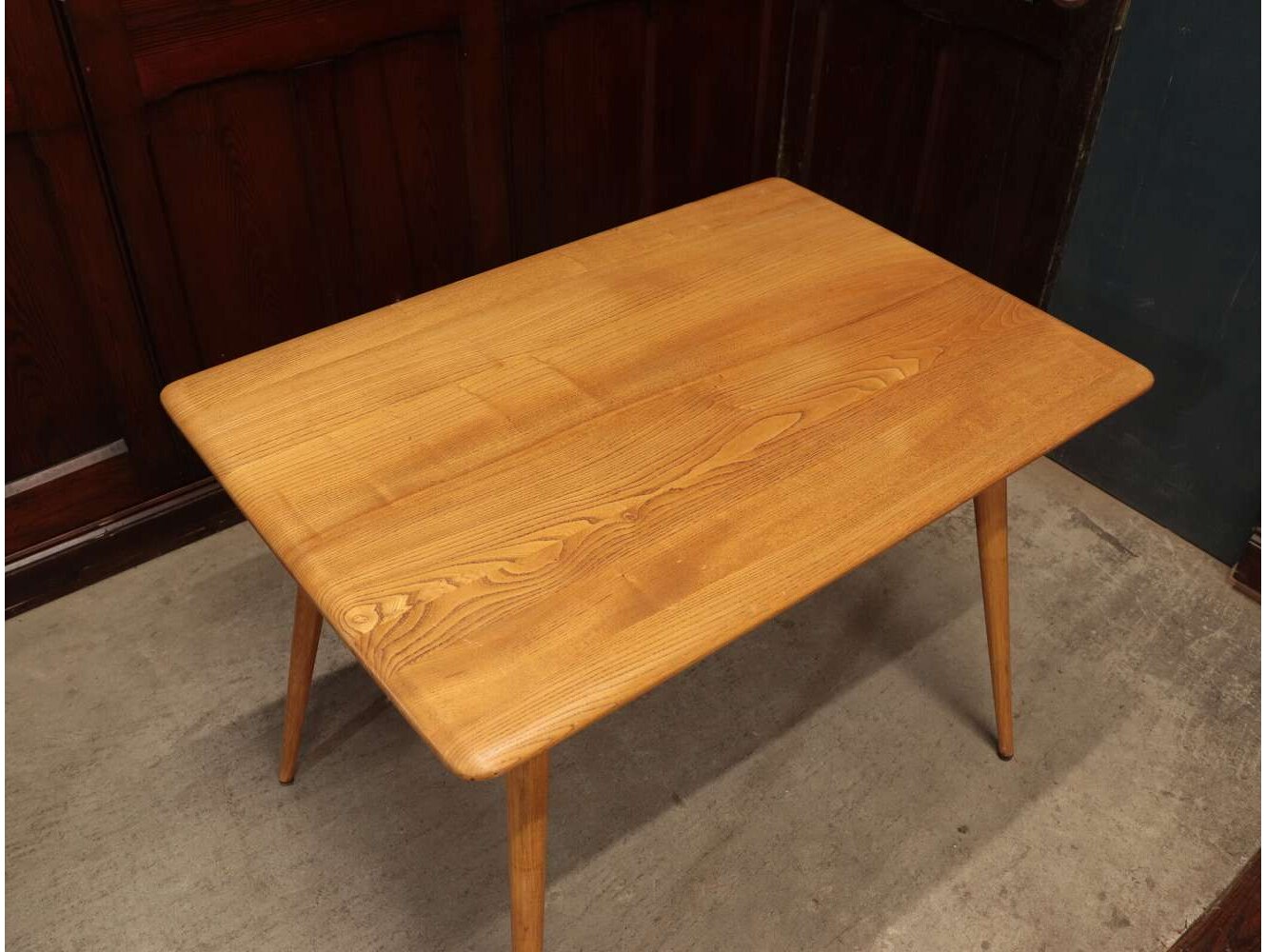 ダイニングテーブル ERCOL