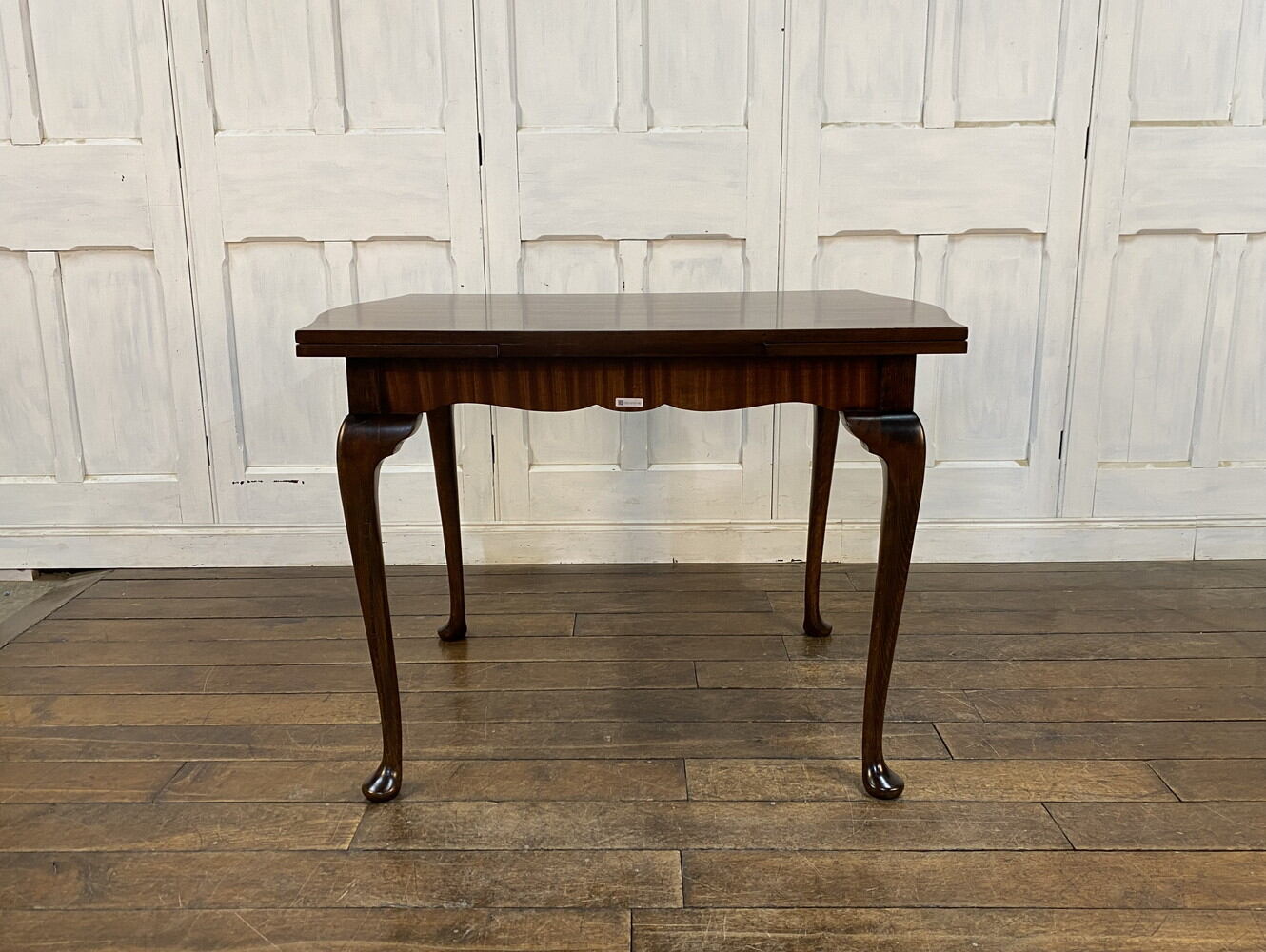 ドローリーフテーブル