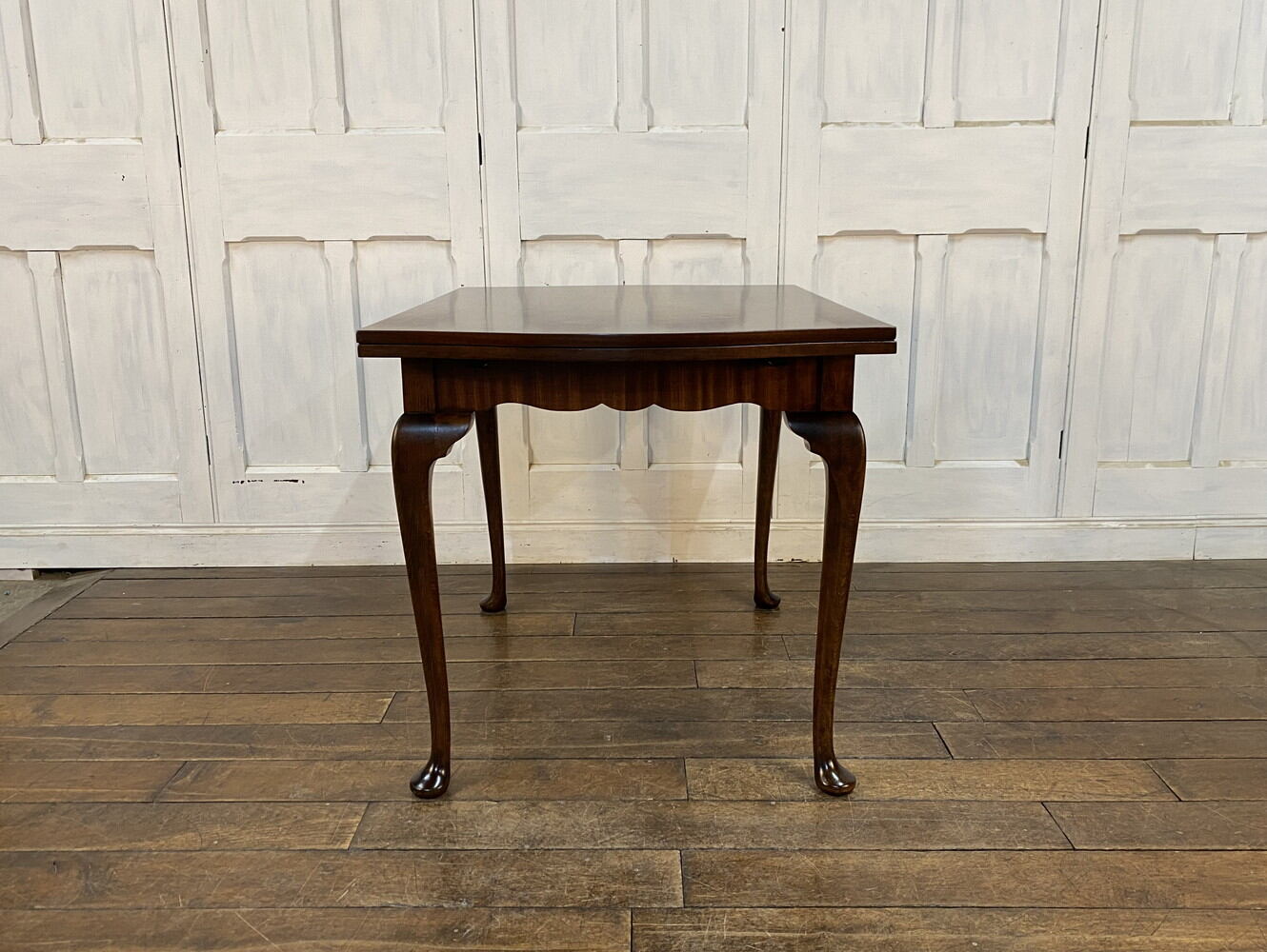 ドローリーフテーブル