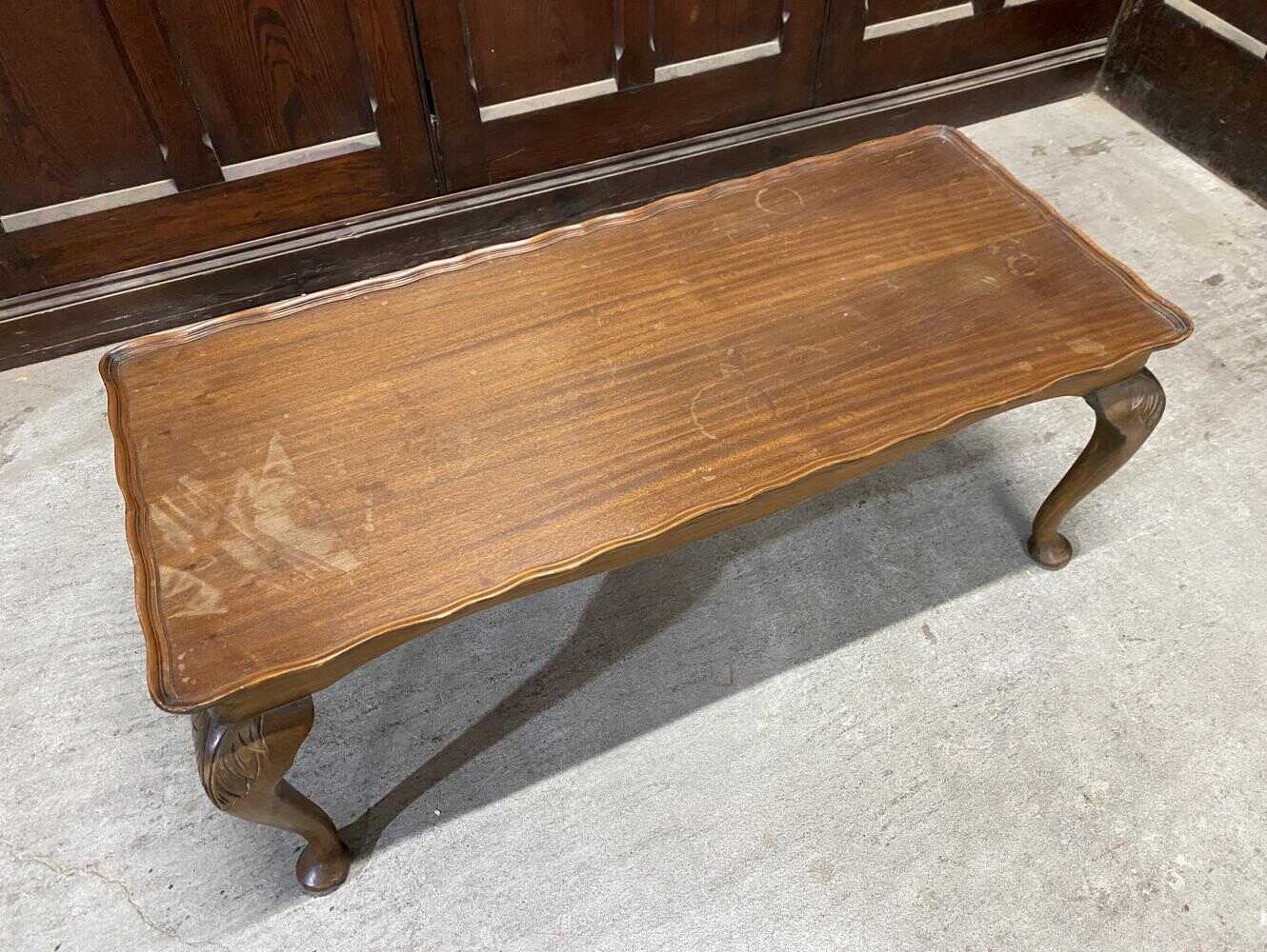 センターテーブル