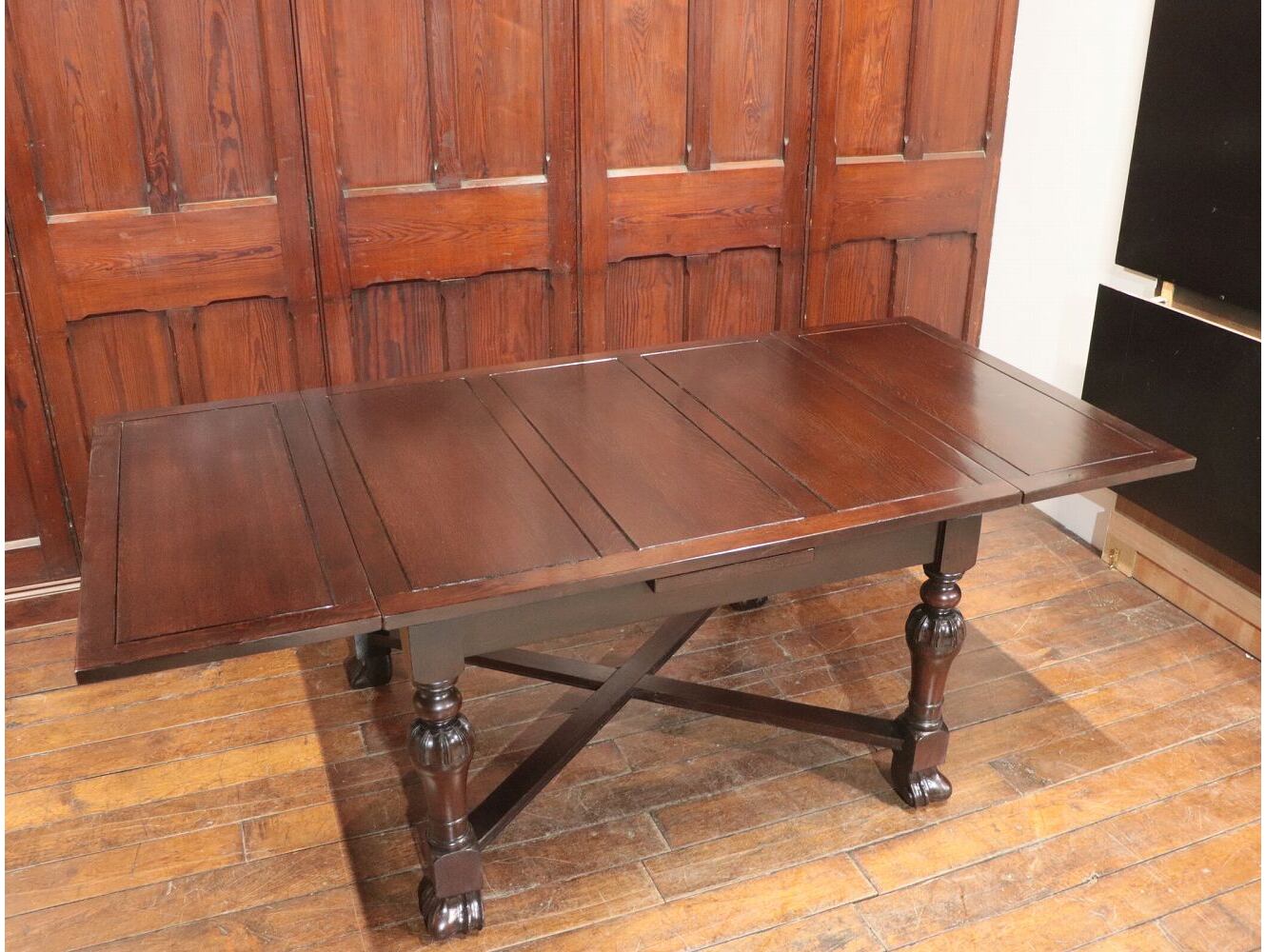 ドローリーフテーブル