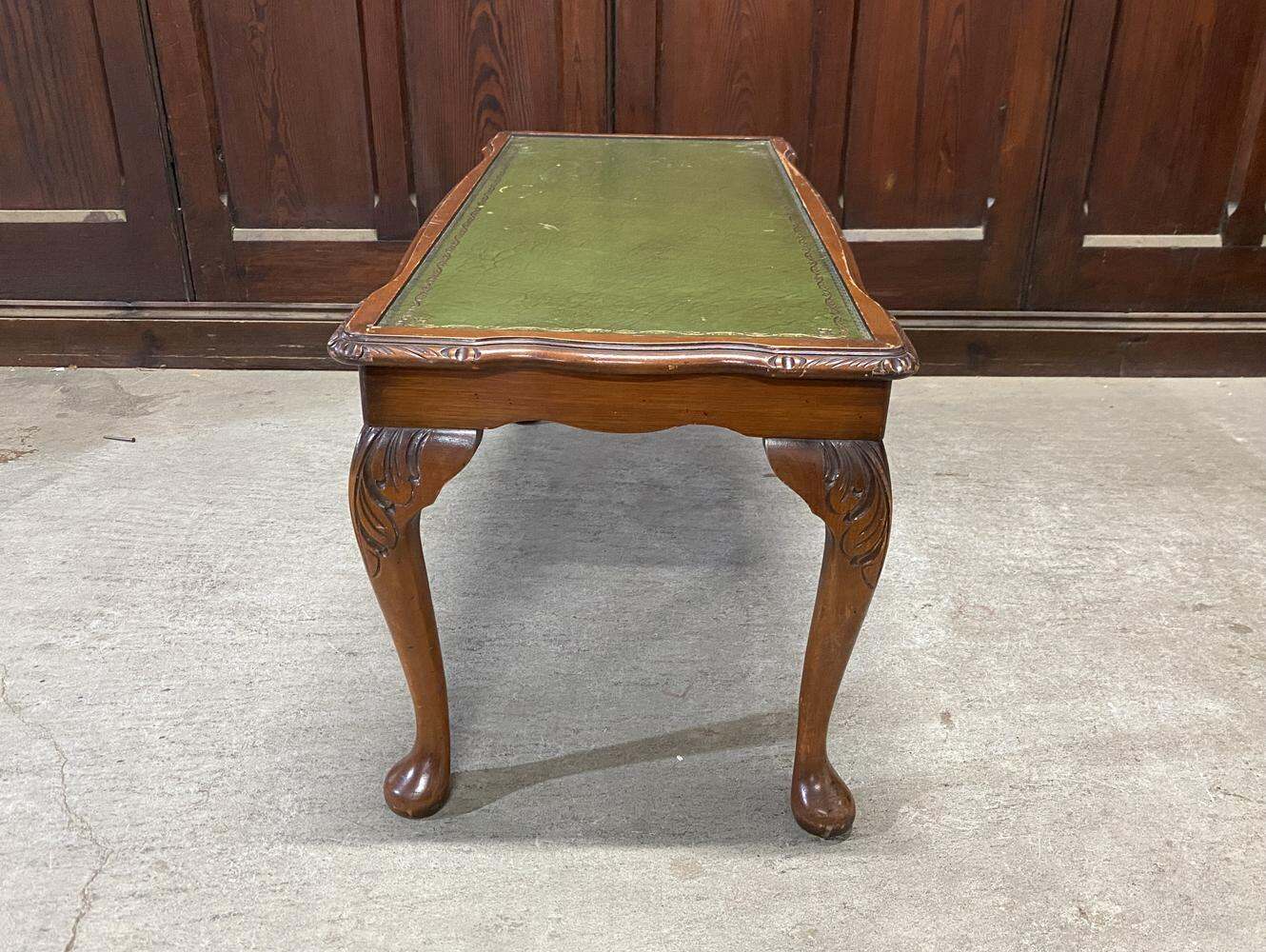 センターテーブル