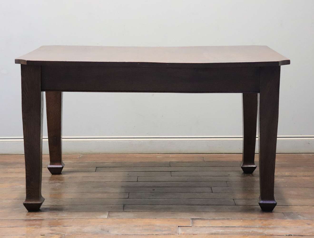 ダイニングテーブル