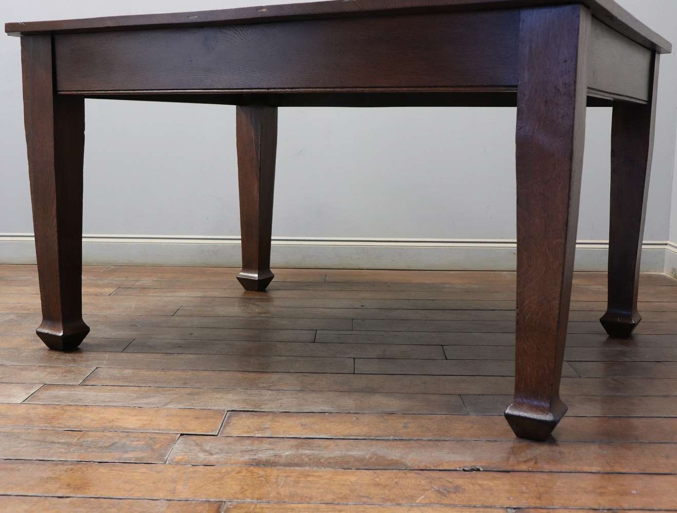 ダイニングテーブル