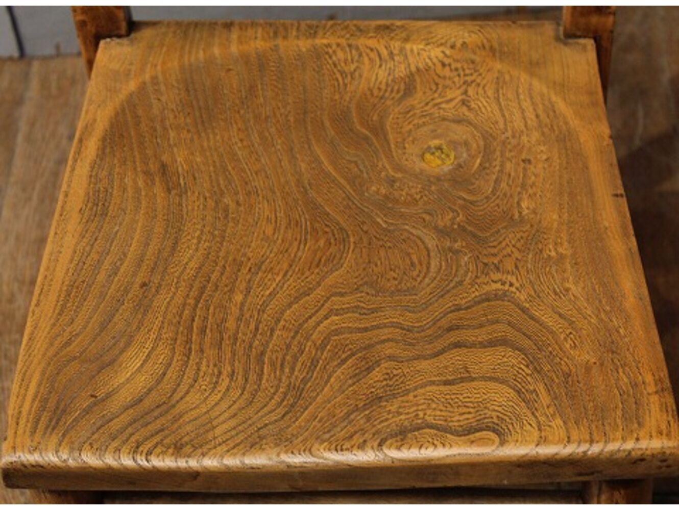 チャーチチェア