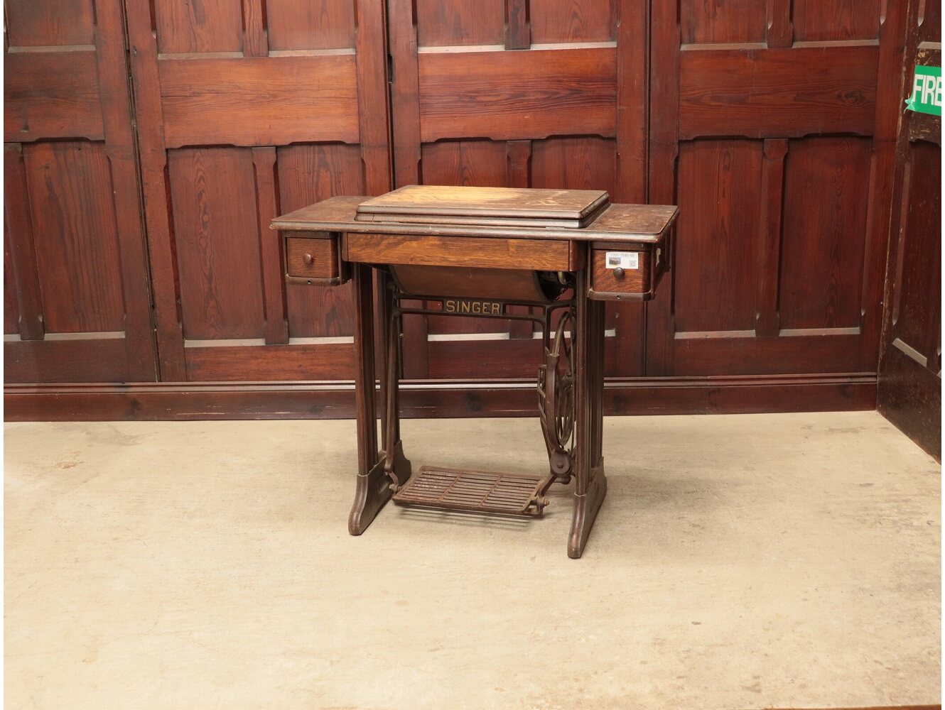 ミシンテーブル