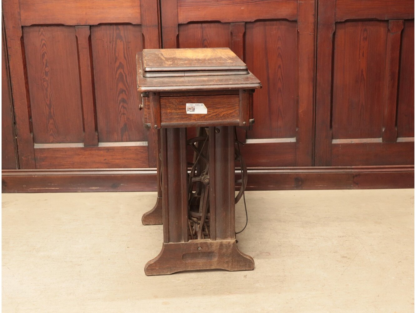 ミシンテーブル