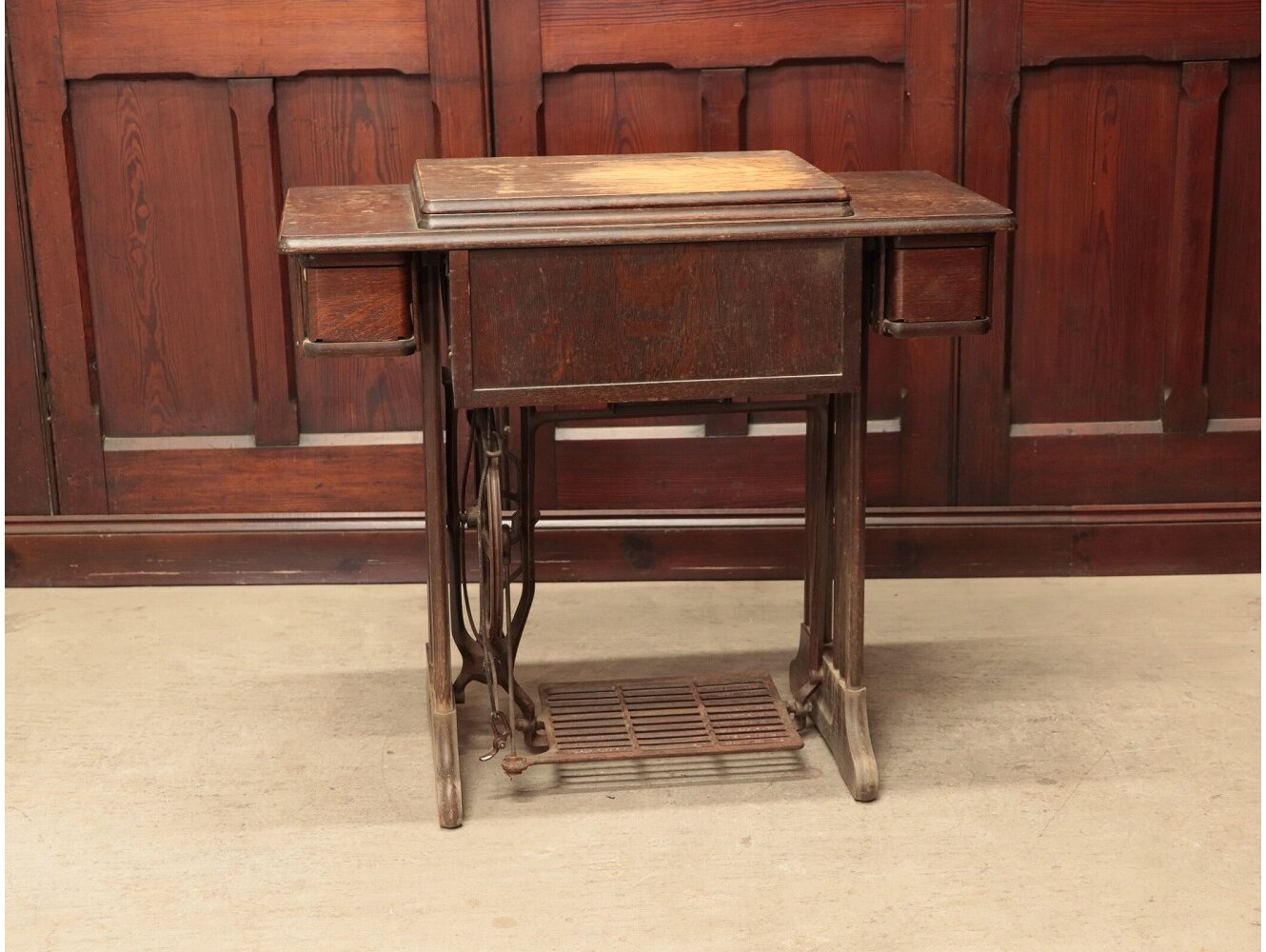 ミシンテーブル