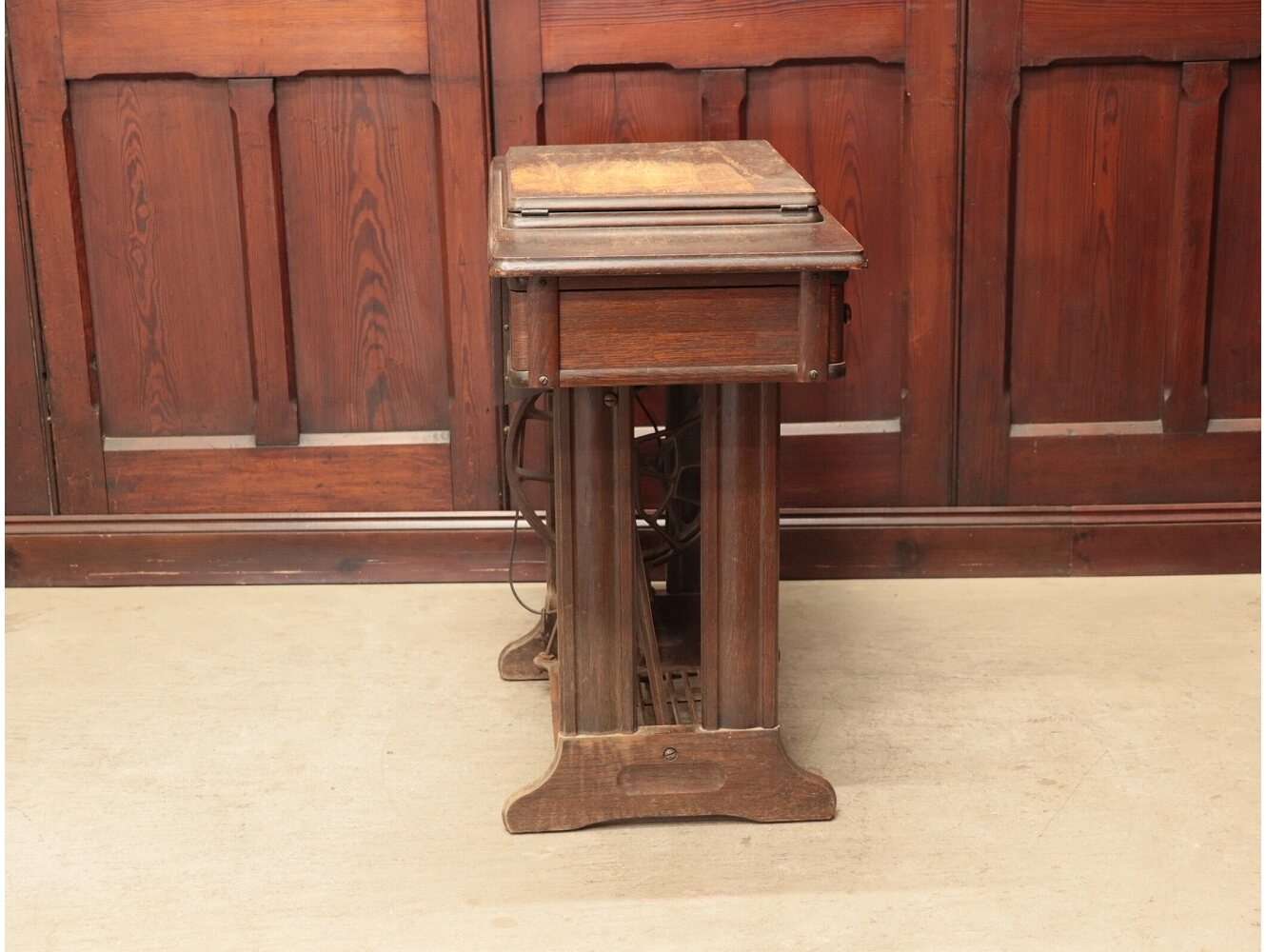 ミシンテーブル