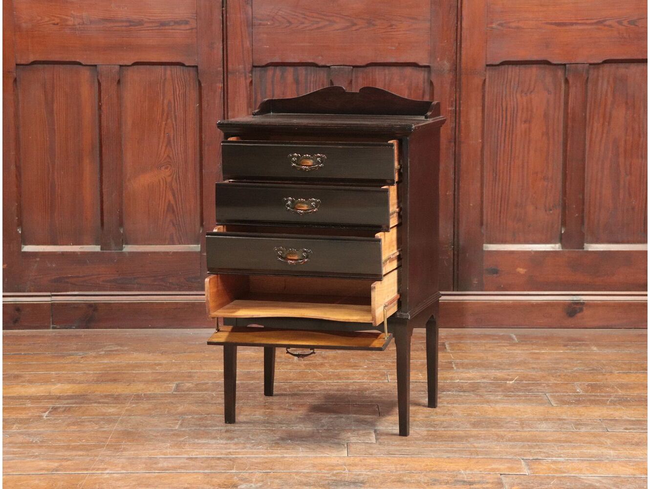 レコードキャビネット