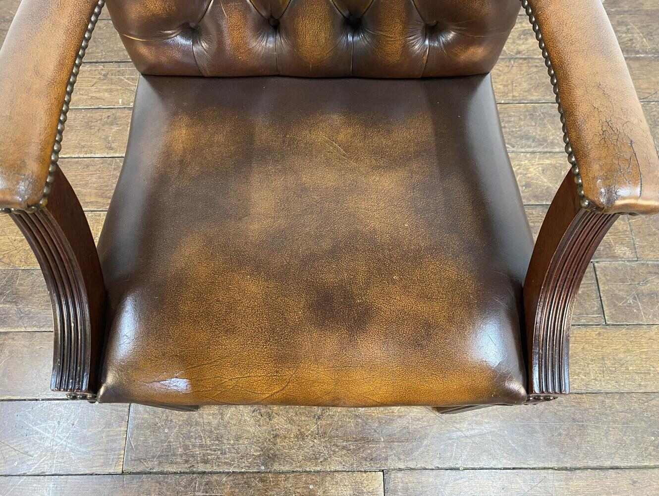 チェスターフィールドチェア