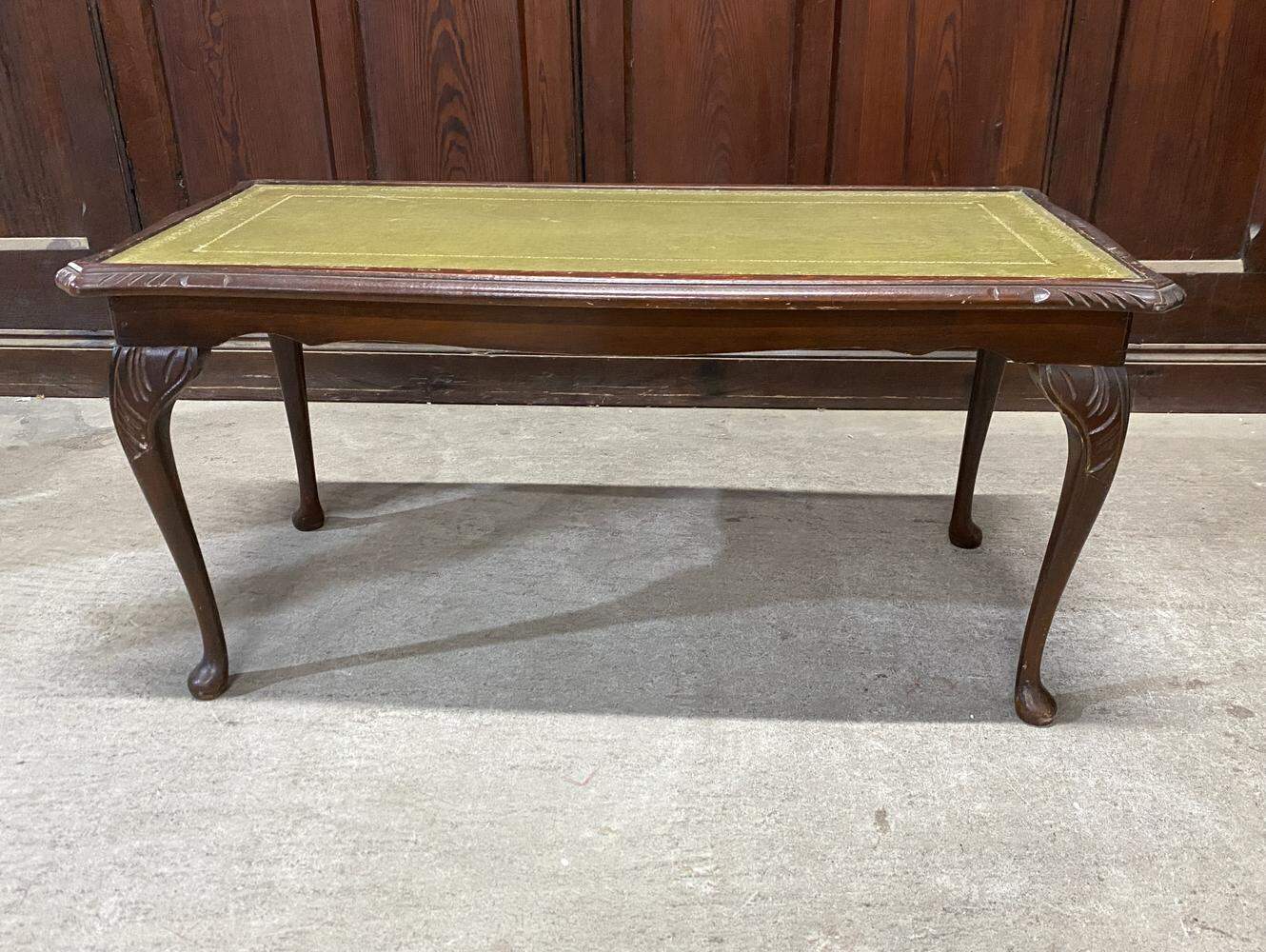 センターテーブル