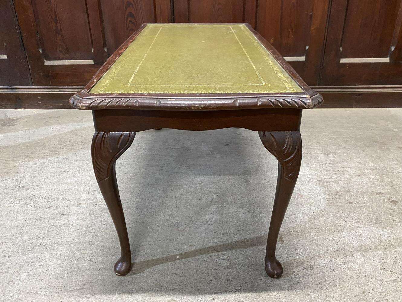 センターテーブル