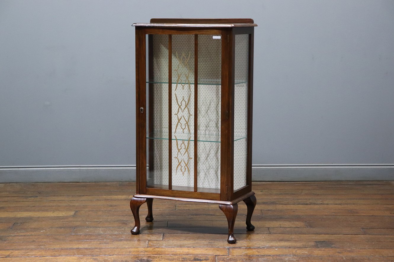 ディスプレイキャビネット