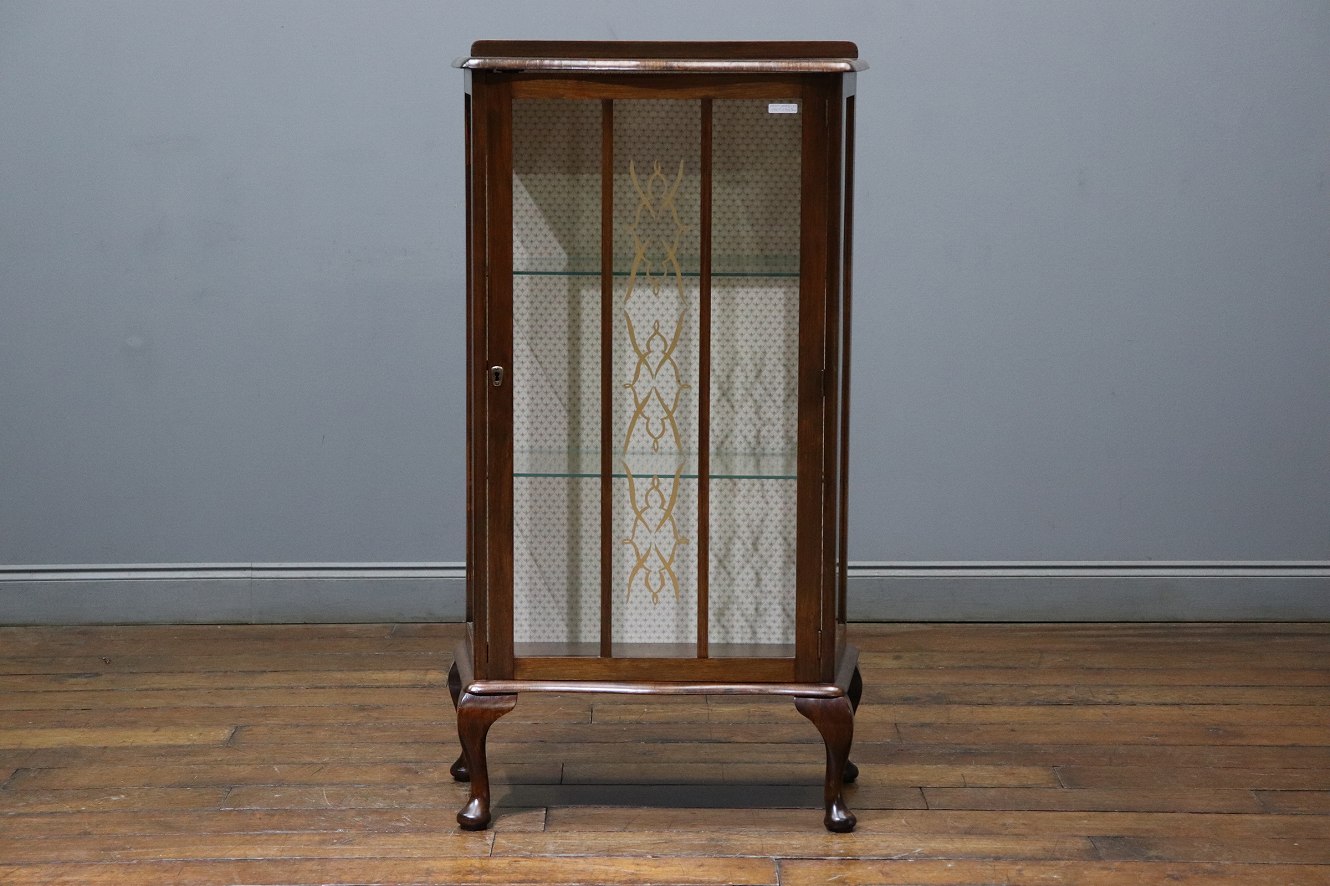 ディスプレイキャビネット