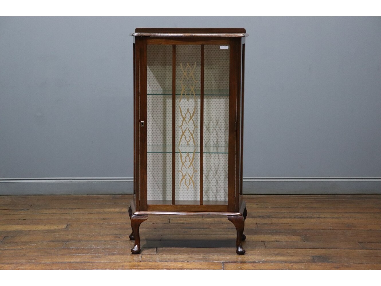 ディスプレイキャビネット